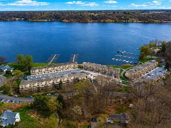 261 Bay Village Drive, Irondequoit, NY 14609