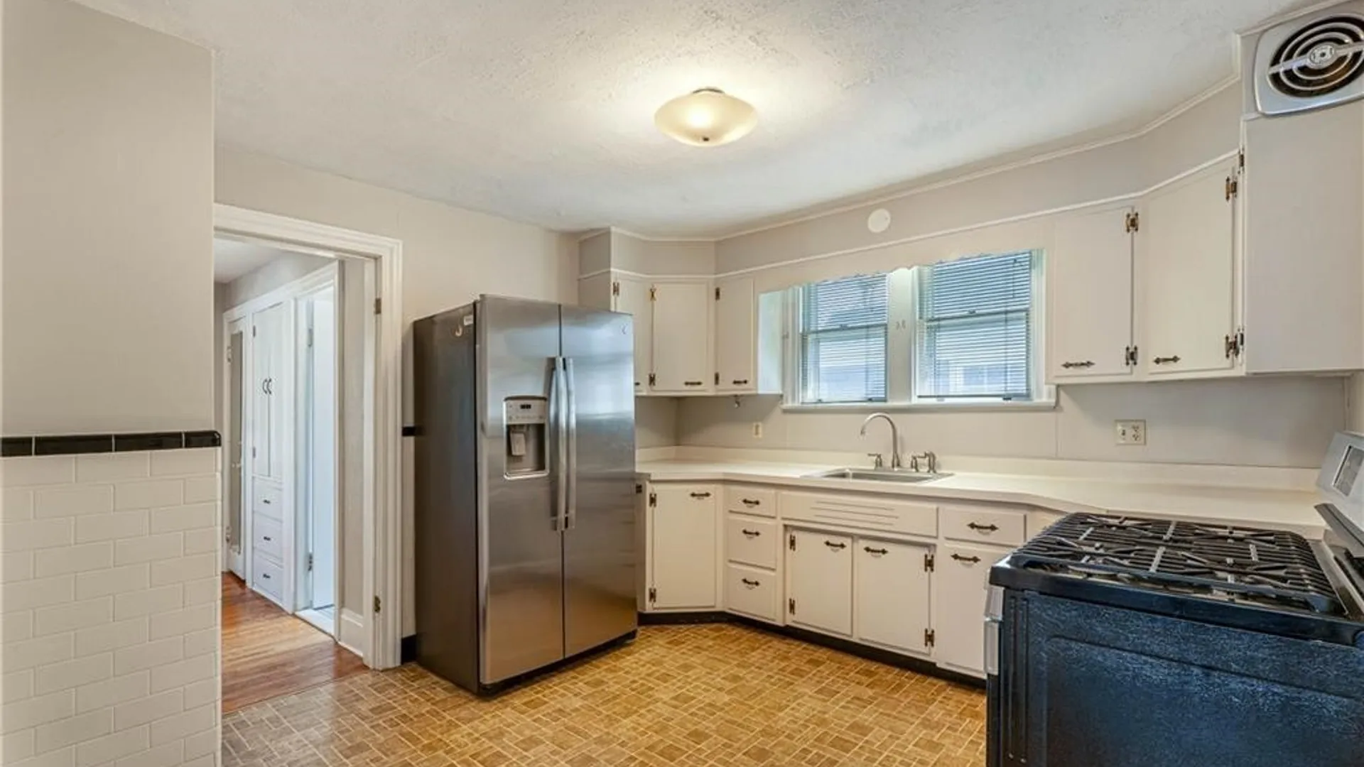 Property at 34 Delham Avenue, Buffalo, NY 14216 14