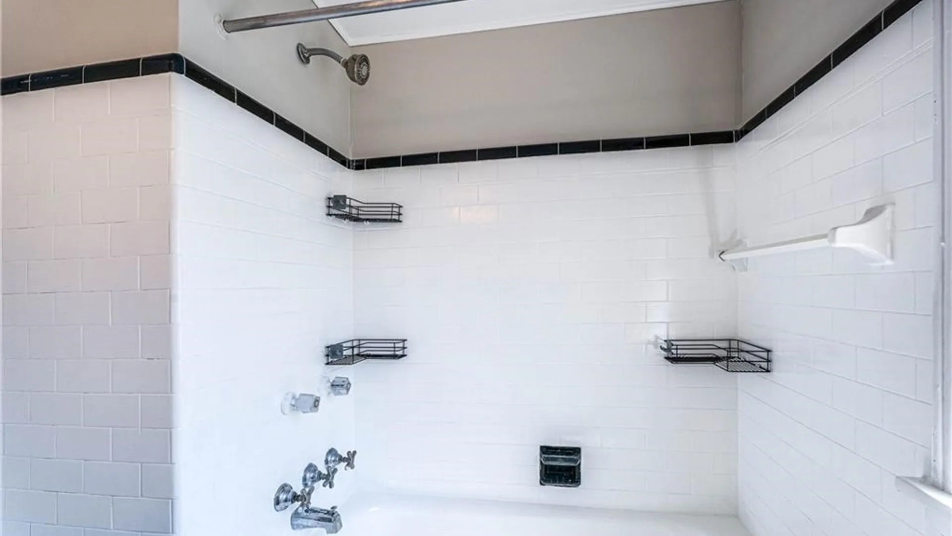 Property at 34 Delham Avenue, Buffalo, NY 14216 19