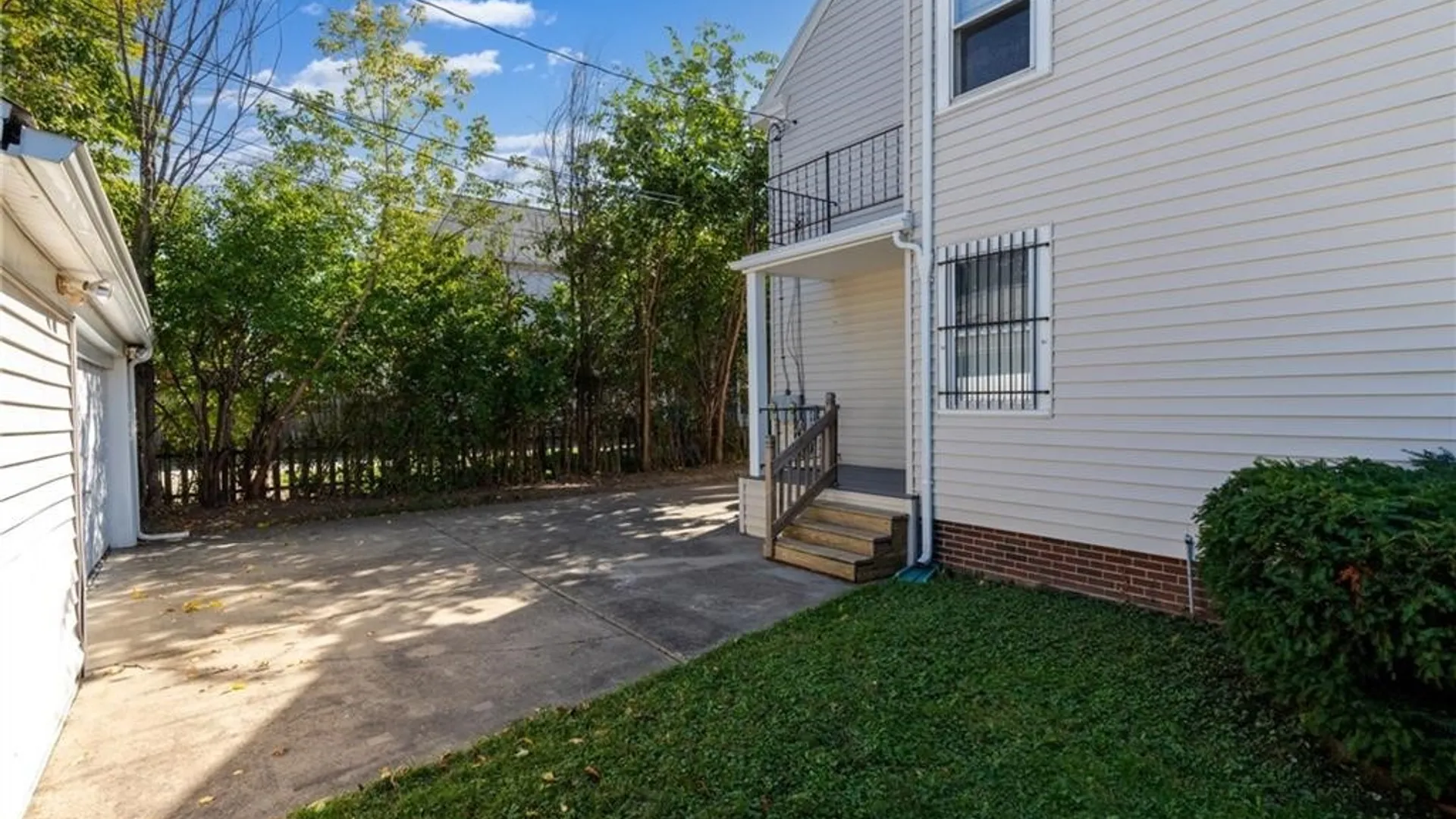 Property at 34 Delham Avenue, Buffalo, NY 14216 29