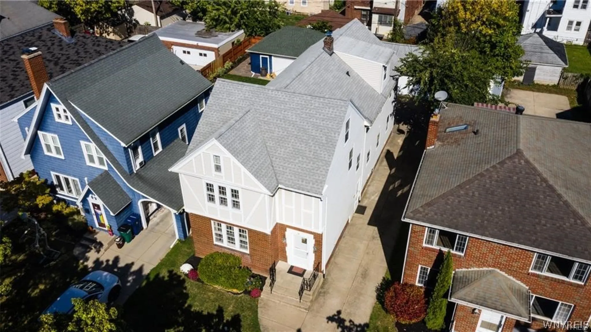 Property at 34 Delham Avenue, Buffalo, NY 14216 3