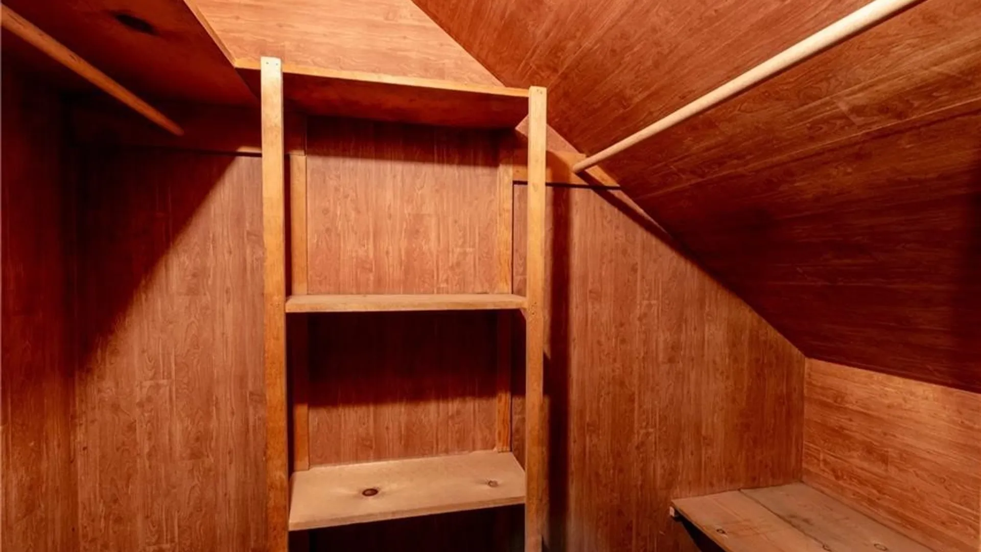 Property at 34 Delham Avenue, Buffalo, NY 14216 35