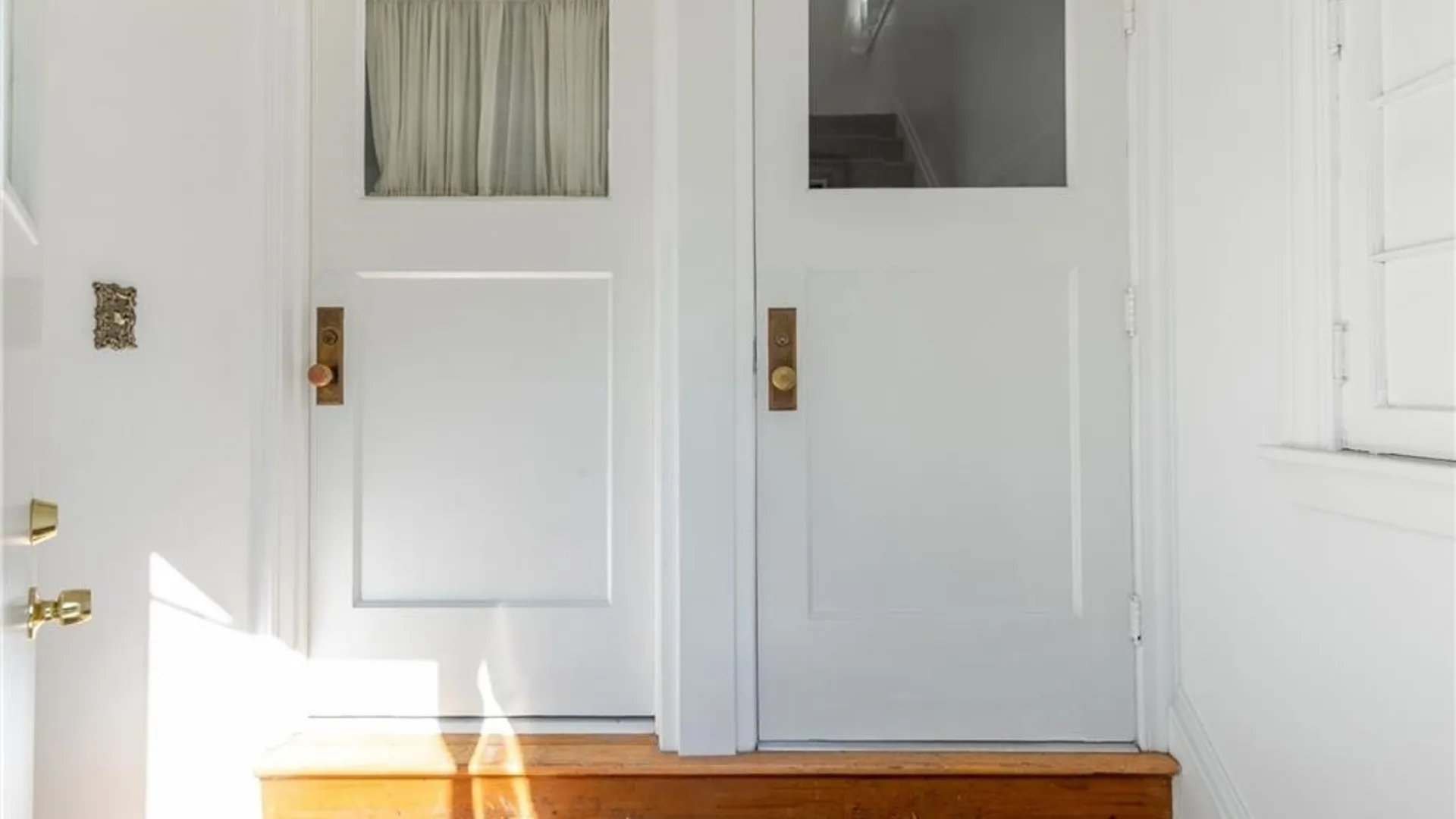 Property at 34 Delham Avenue, Buffalo, NY 14216 4