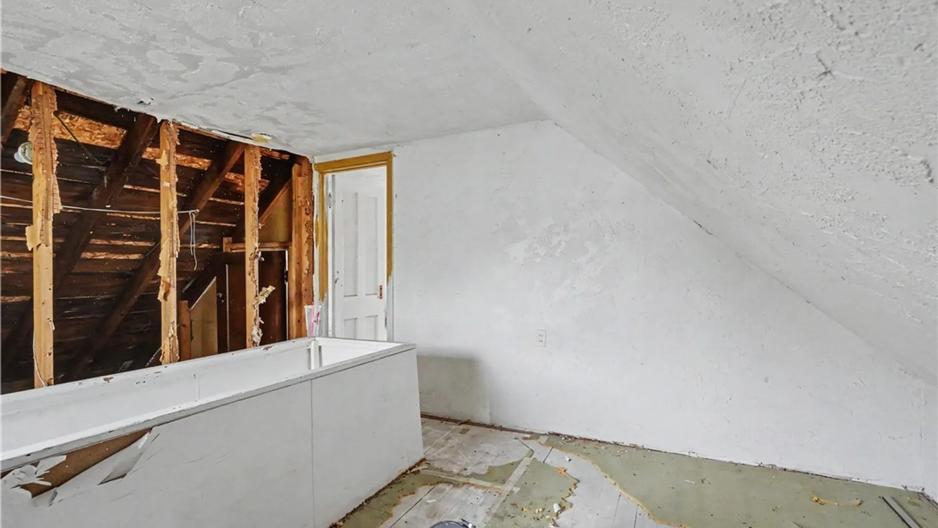 Property at 7 Elmwood Avenue, Lockport City, NY 14094 21