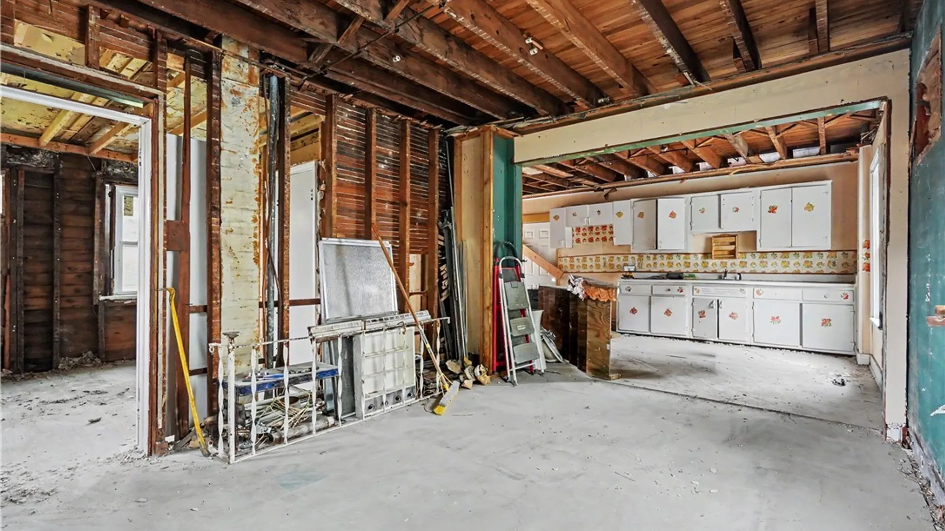 Property at 7 Elmwood Avenue, Lockport City, NY 14094 6