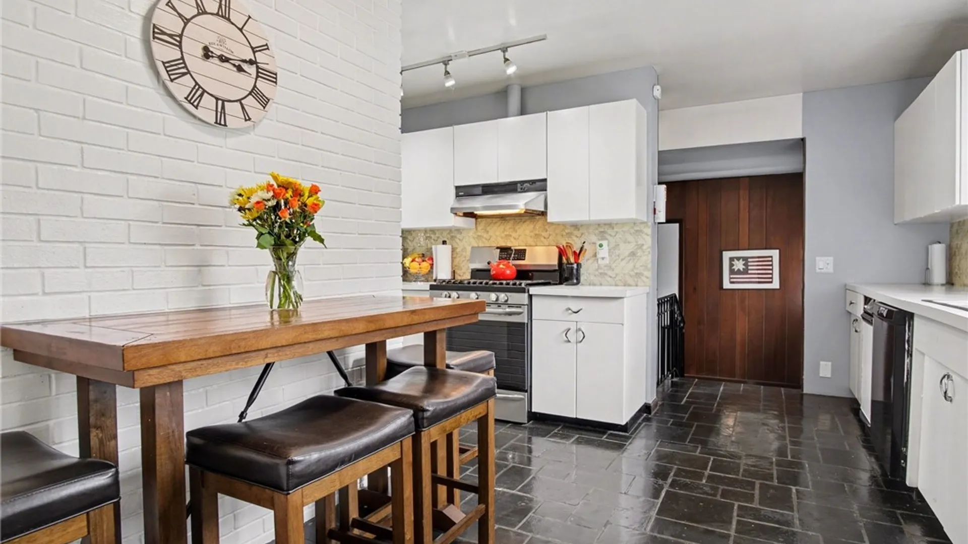 Property at 39 Hunters Run, Perinton, NY 14534 10