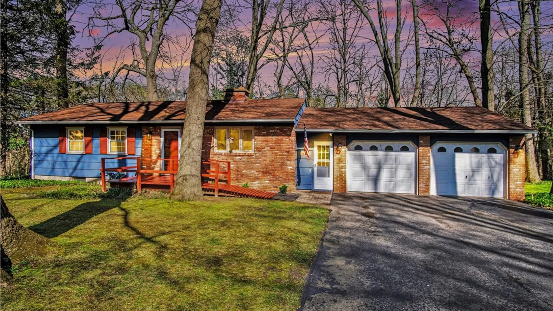 Property at 39 Hunters Run, Perinton, NY 14534 2