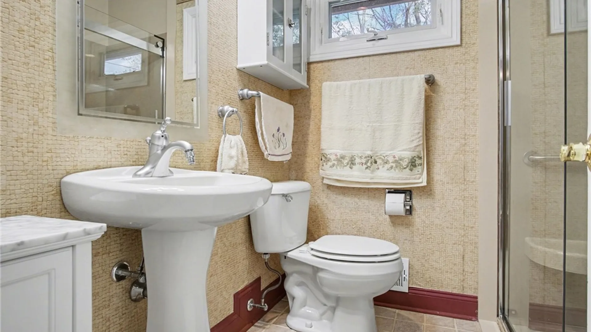 Property at 39 Hunters Run, Perinton, NY 14534 22