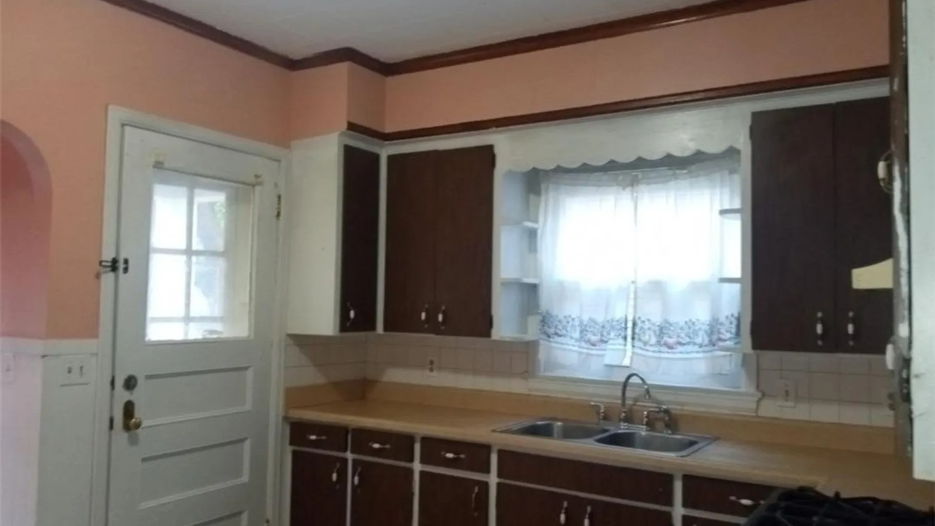 Property at 233 Flower City Park, Rochester, NY 14615 5