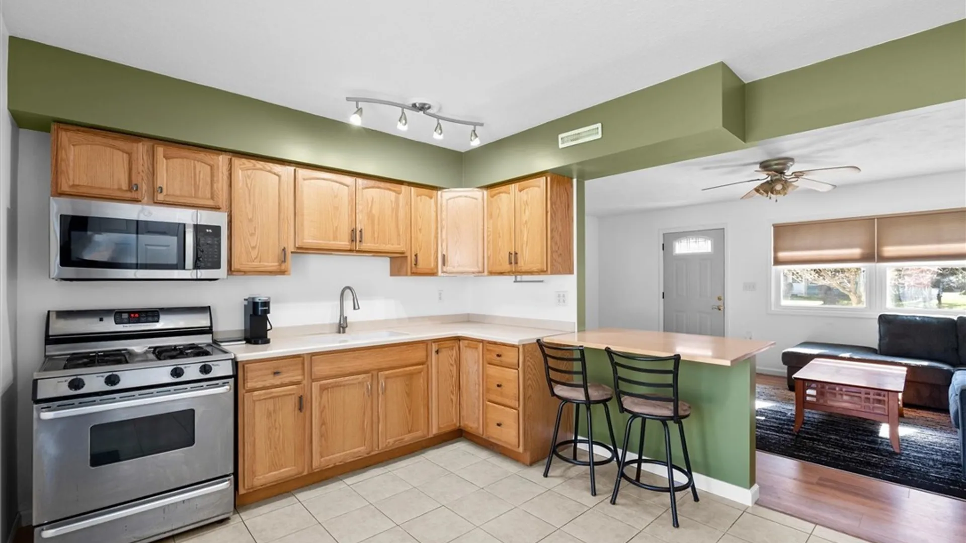 Property at 7893 John Huss Avenue, Cicero, NY 13030 10