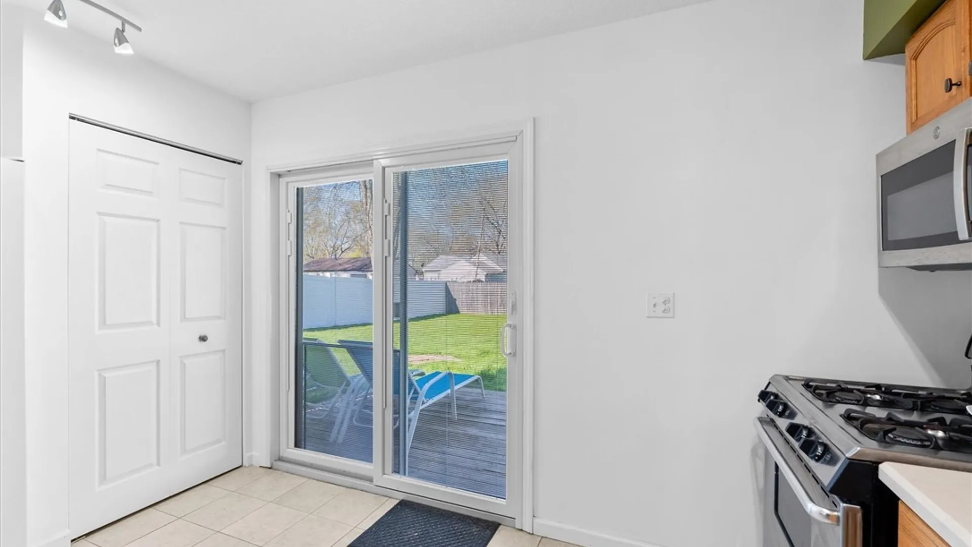 Property at 7893 John Huss Avenue, Cicero, NY 13030 12