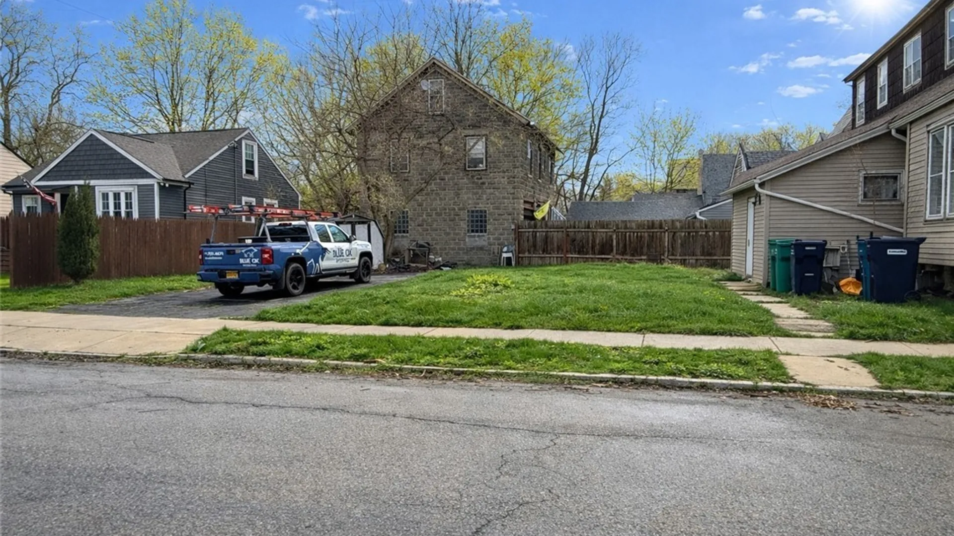 Property at 502 87th Street, Niagara Falls, NY 14304 4