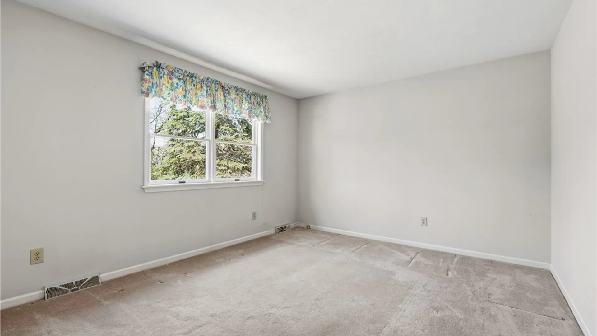 Property at 6103 Thunderhead Lane, DeWitt, NY 13078 32