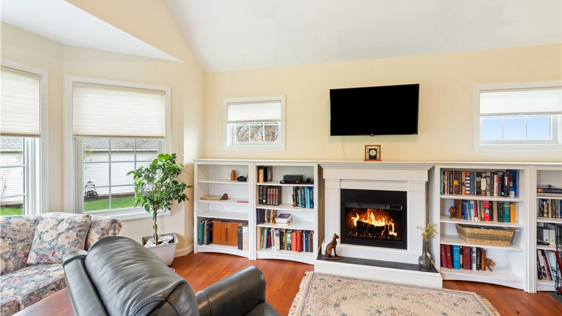 Property at 4928 Bramblewood, Canandaigua Town, NY 14424 26