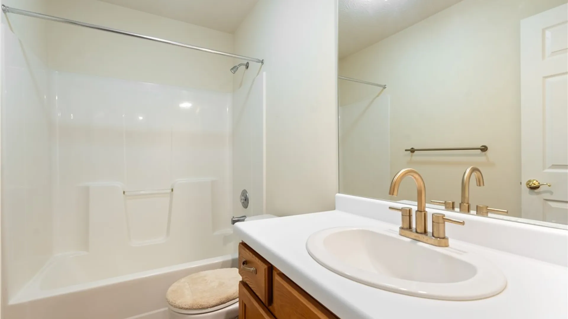 Property at 4928 Bramblewood, Canandaigua Town, NY 14424 36