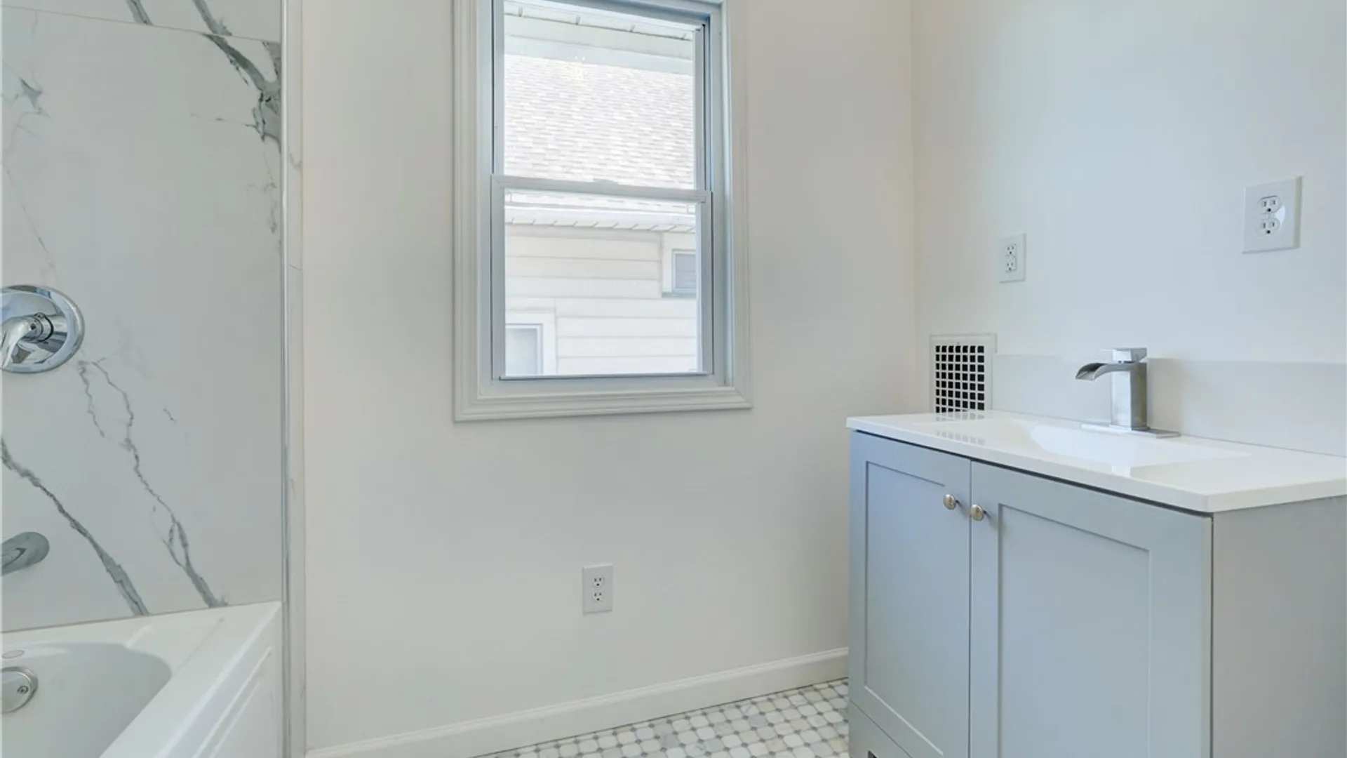 Property at 817 Avenue D, Rochester, NY 14621 17