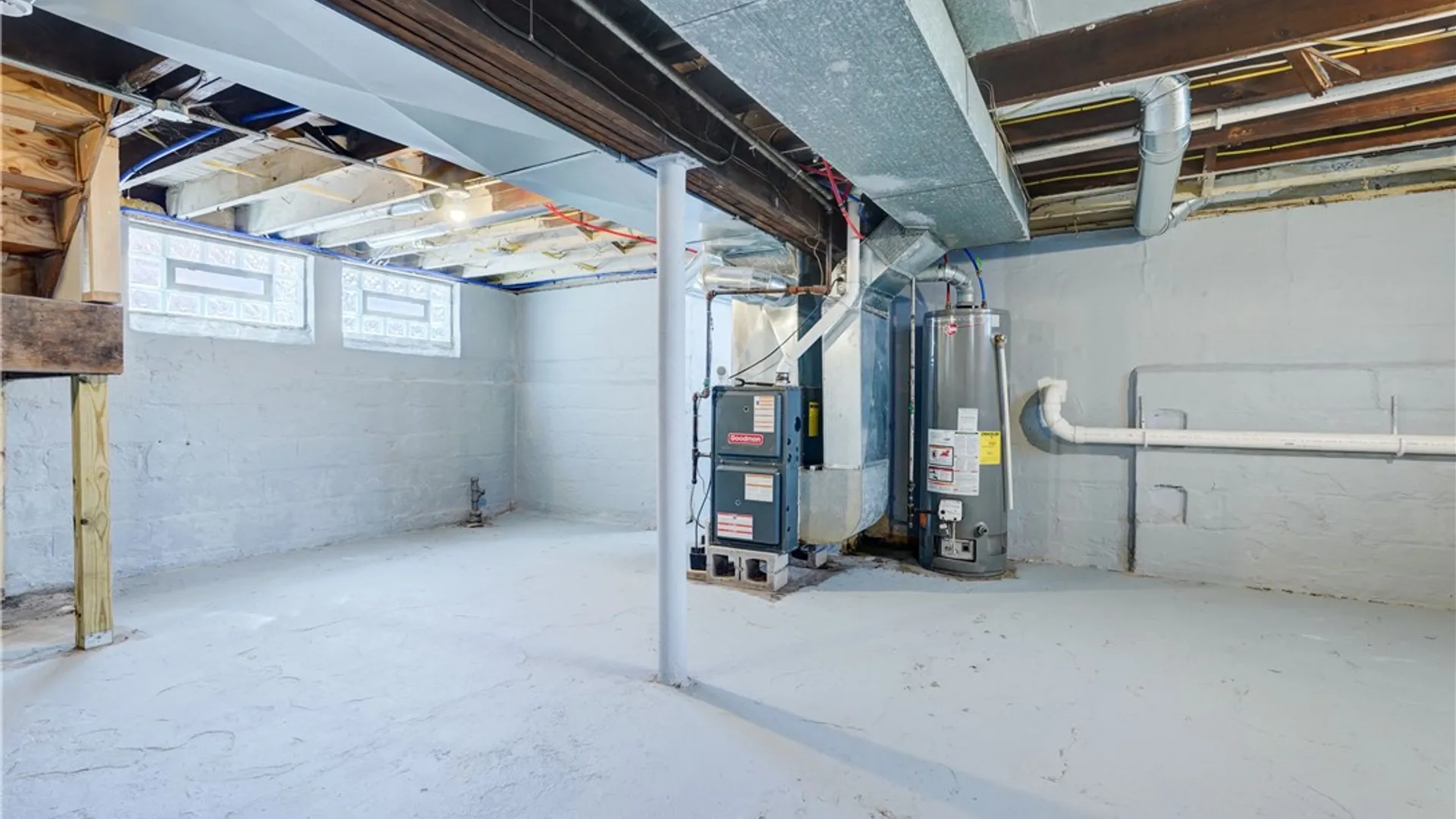 Property at 817 Avenue D, Rochester, NY 14621 21