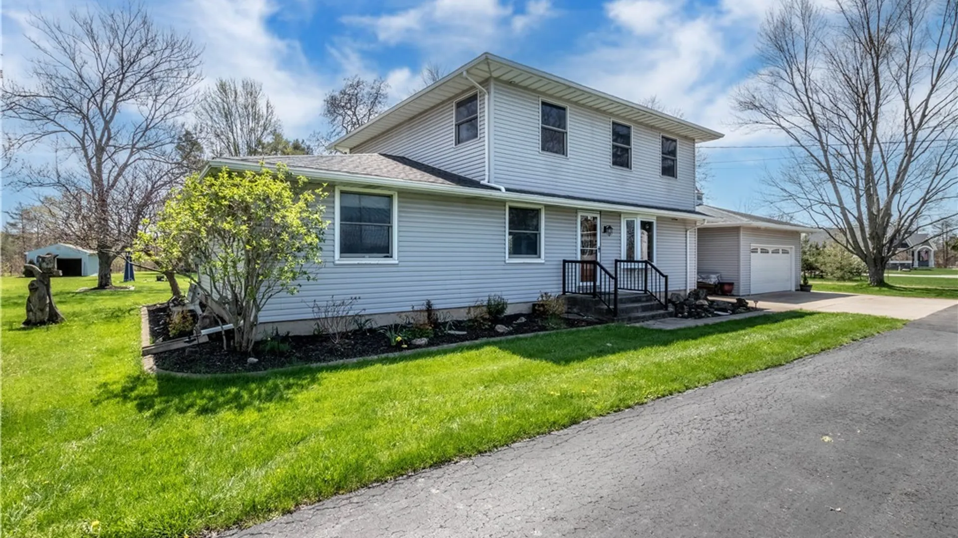 Property at 3878 Lockport Road, Wheatfield, NY 14132 3