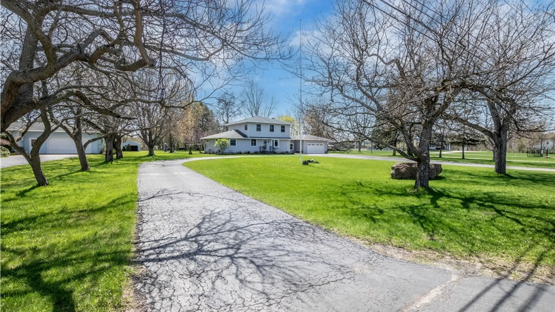 Property at 3878 Lockport Road, Wheatfield, NY 14132 4