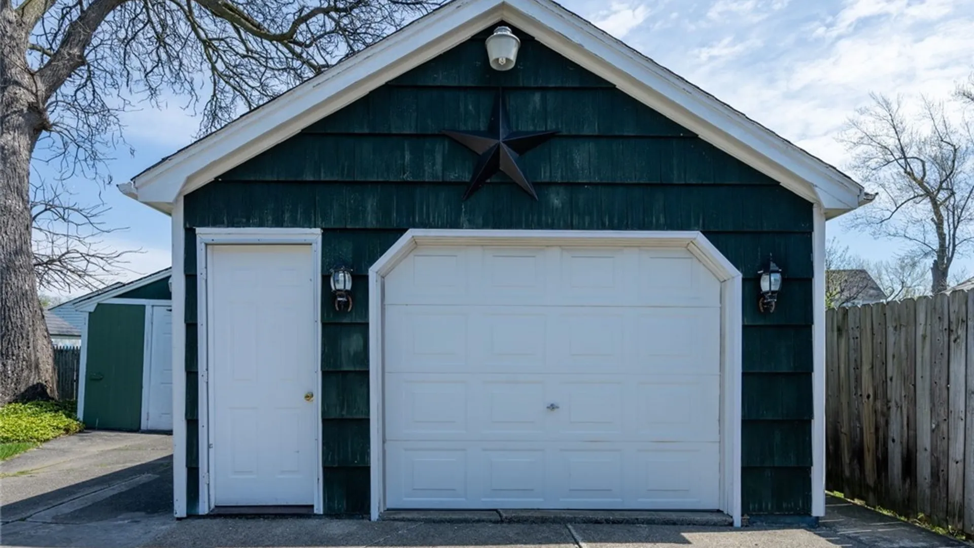 Property at 153 Fremont Avenue, West Seneca, NY 14224 2