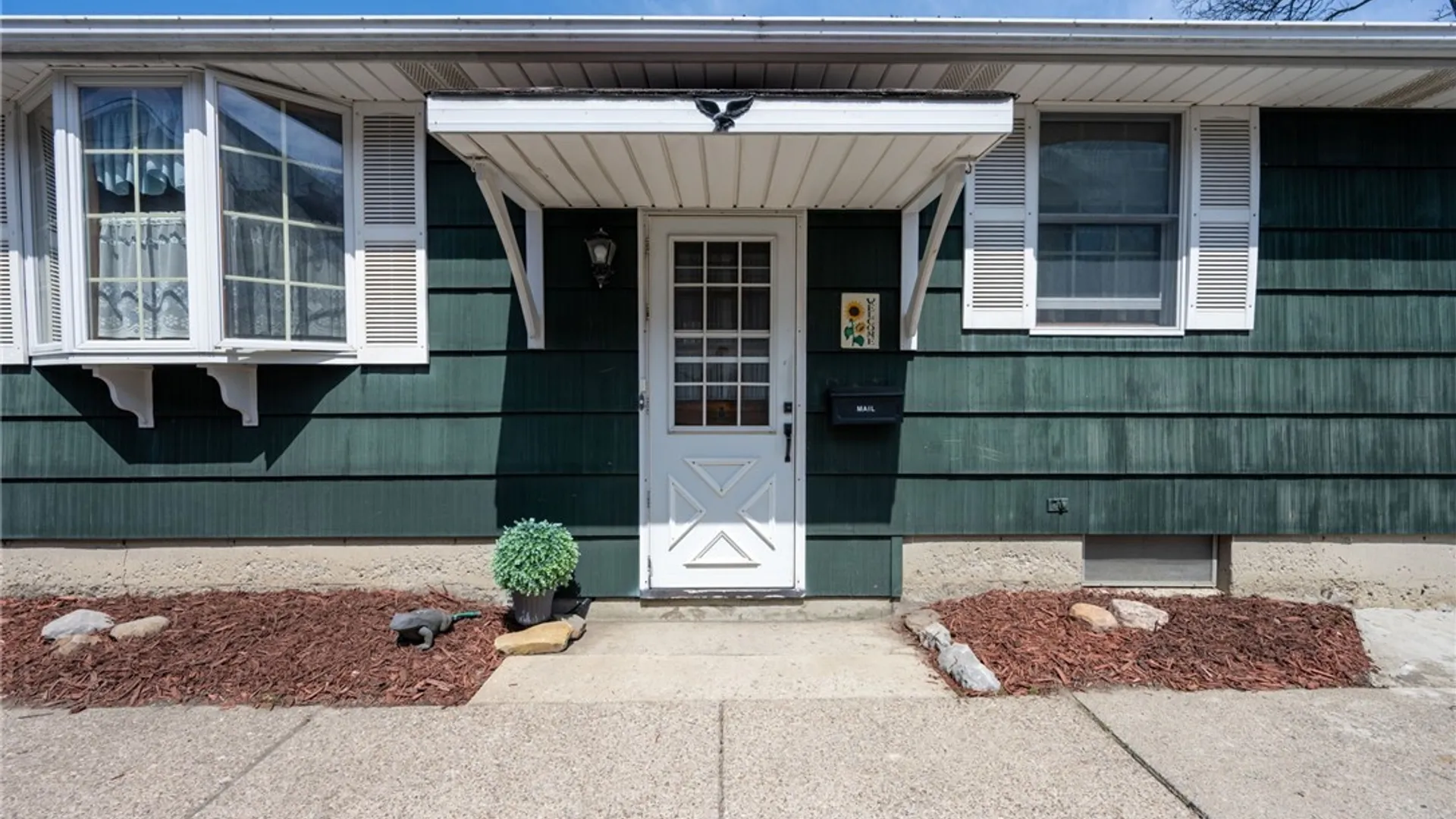 Property at 153 Fremont Avenue, West Seneca, NY 14224 4