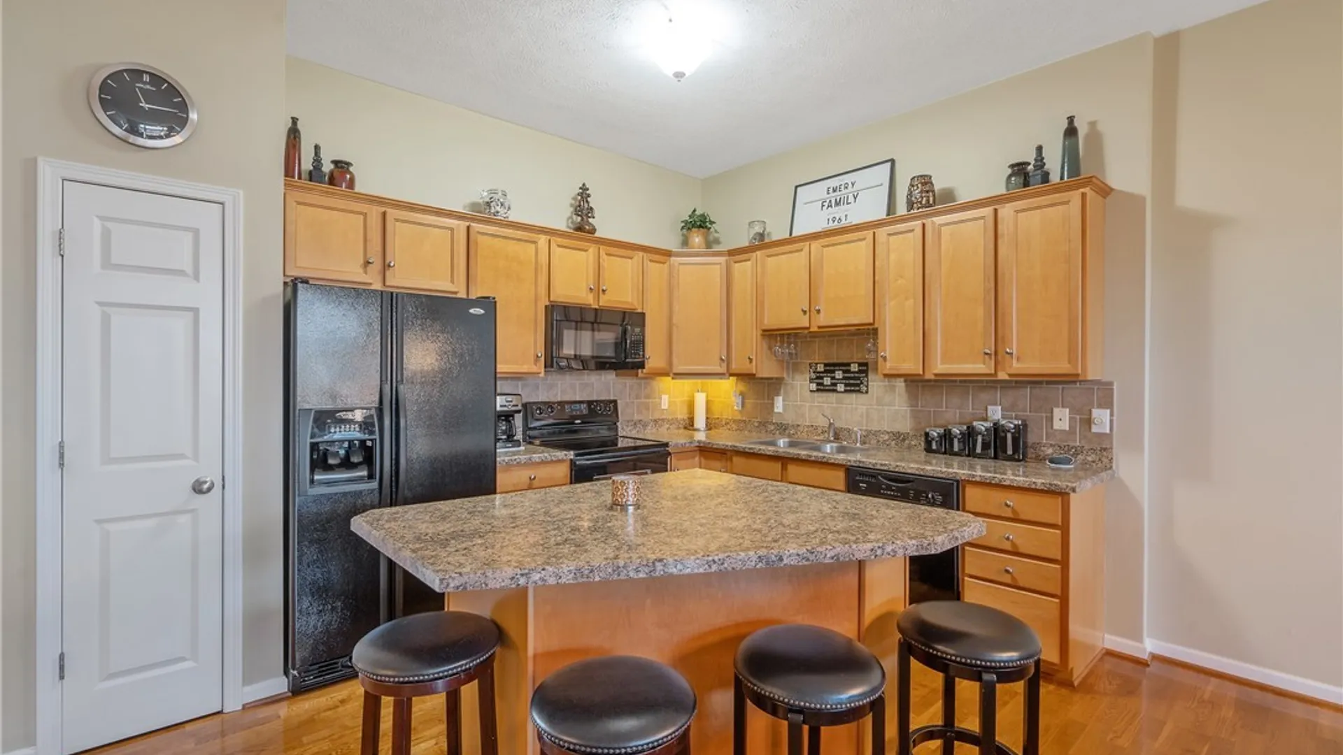 Property at 3668 Redhead Terrace, Clay, NY 13090 6