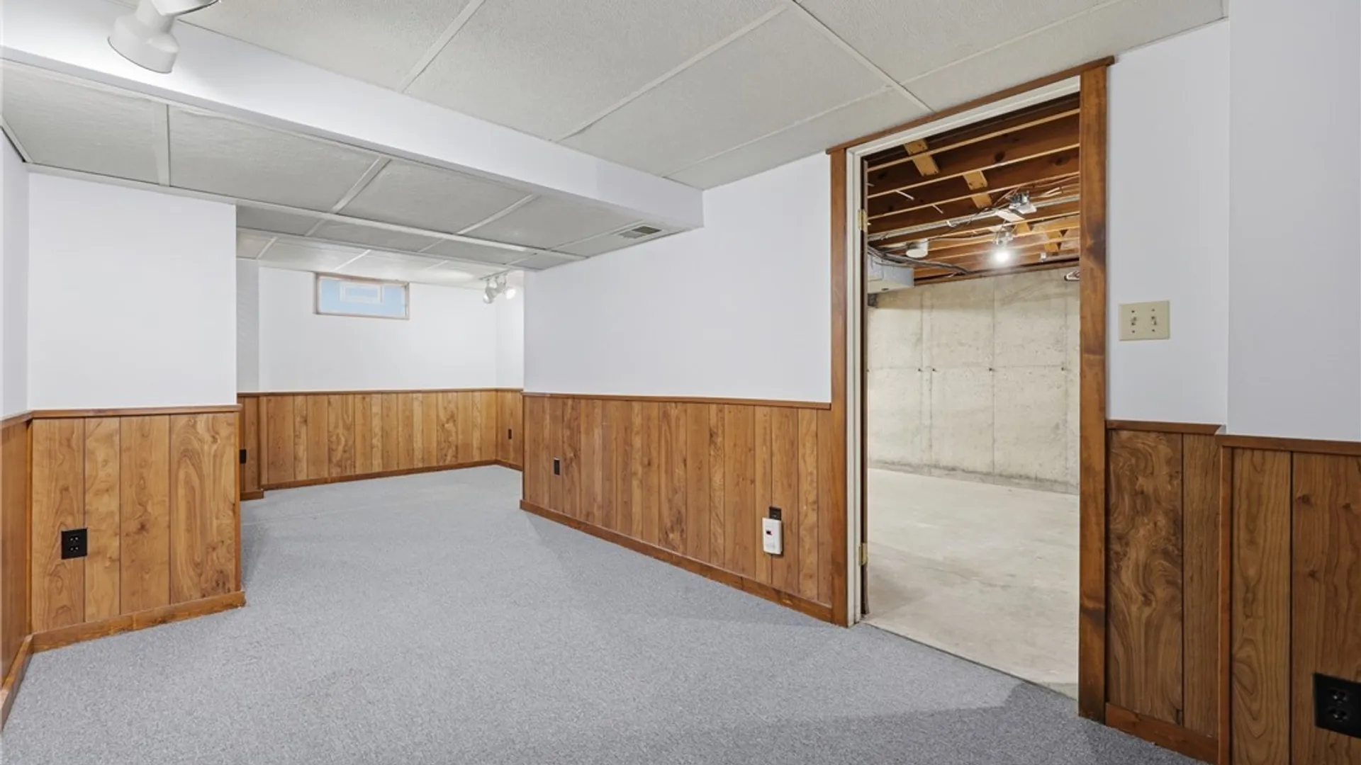 Property at 118 Treehaven Road, West Seneca, NY 14224 21