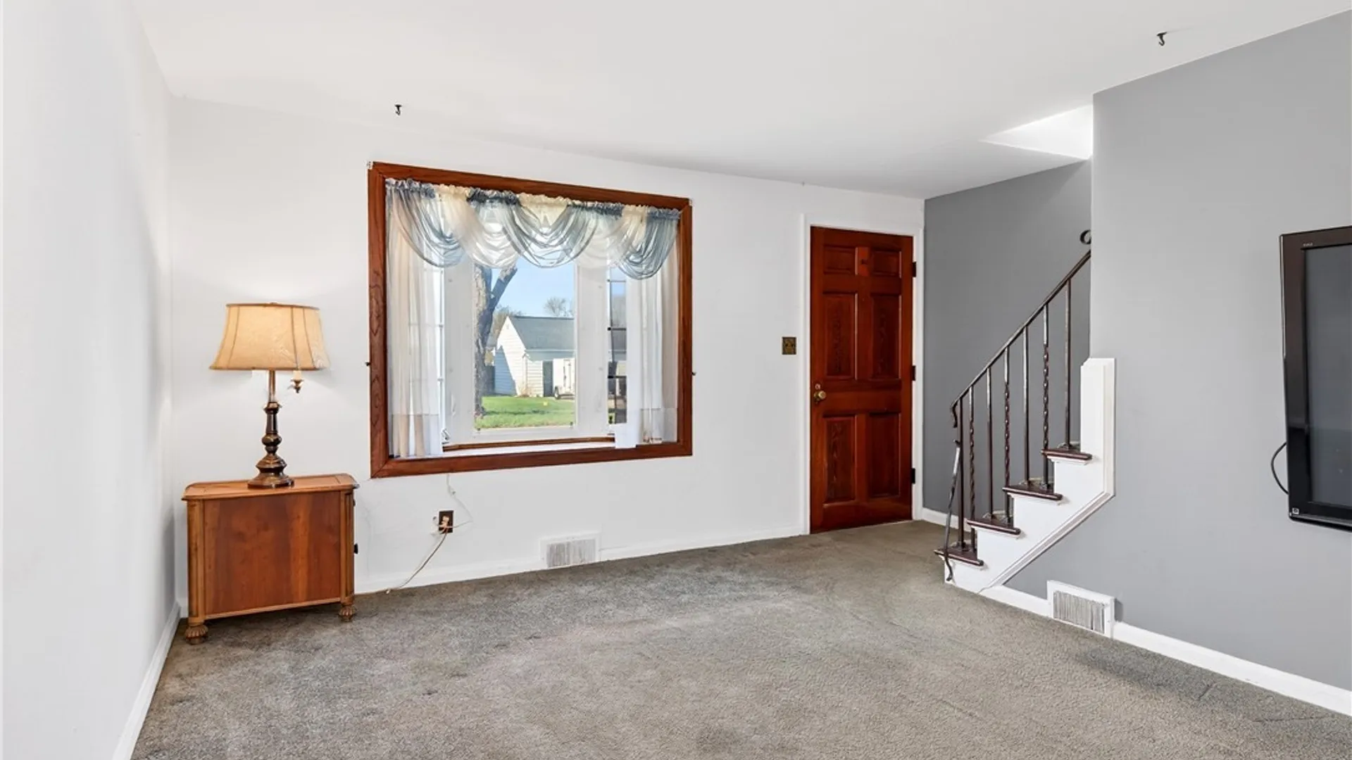 Property at 207 Zimmerman Boulevard, Tonawanda, NY 14223 9