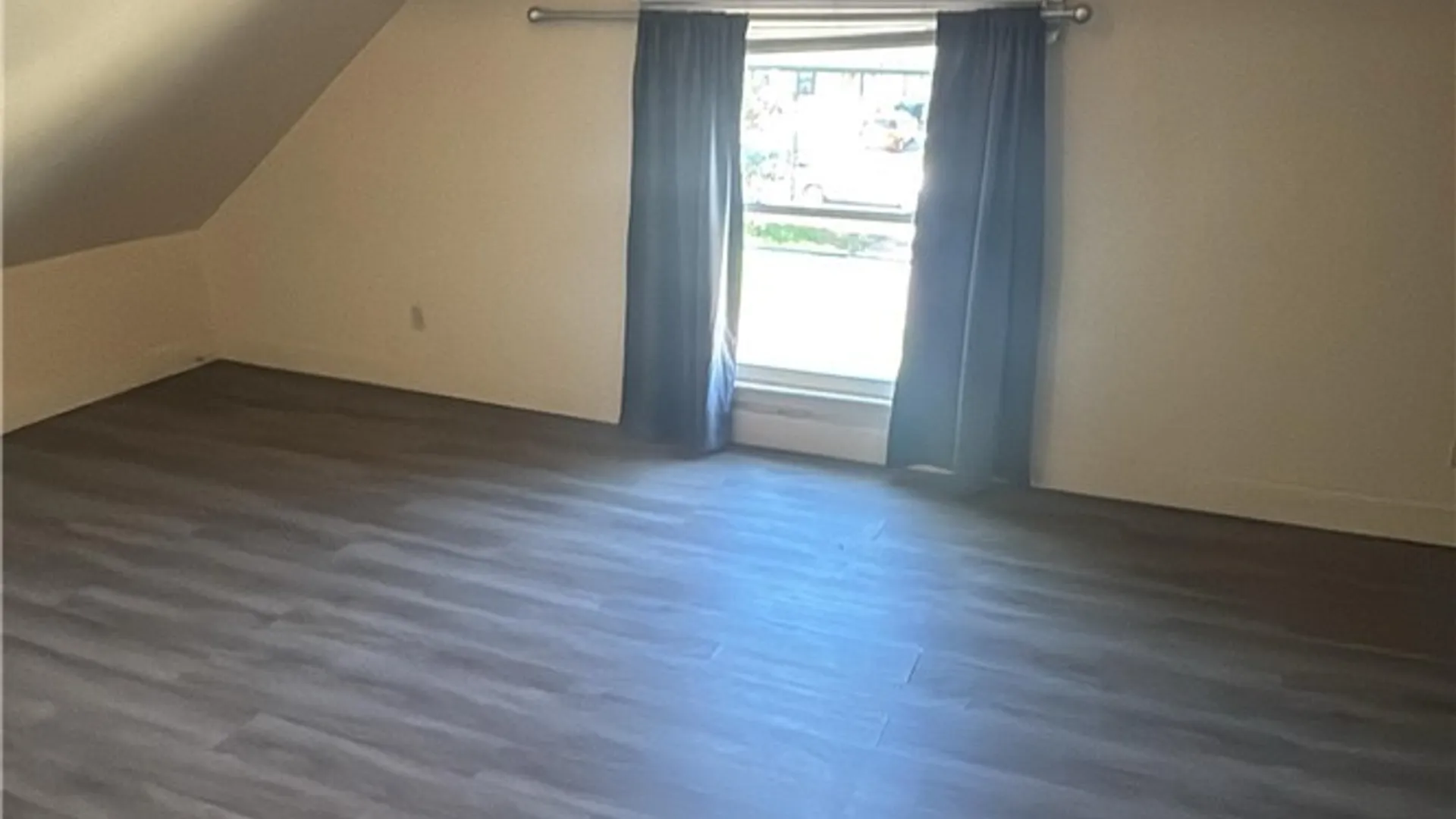 Property at 559 Tonawanda Street, Buffalo, NY 14207 12