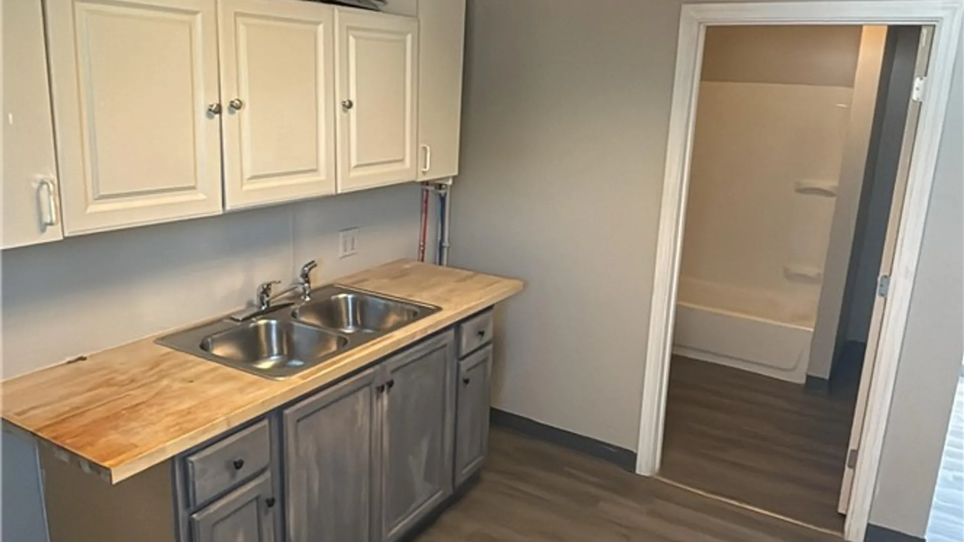 Property at 559 Tonawanda Street, Buffalo, NY 14207 9