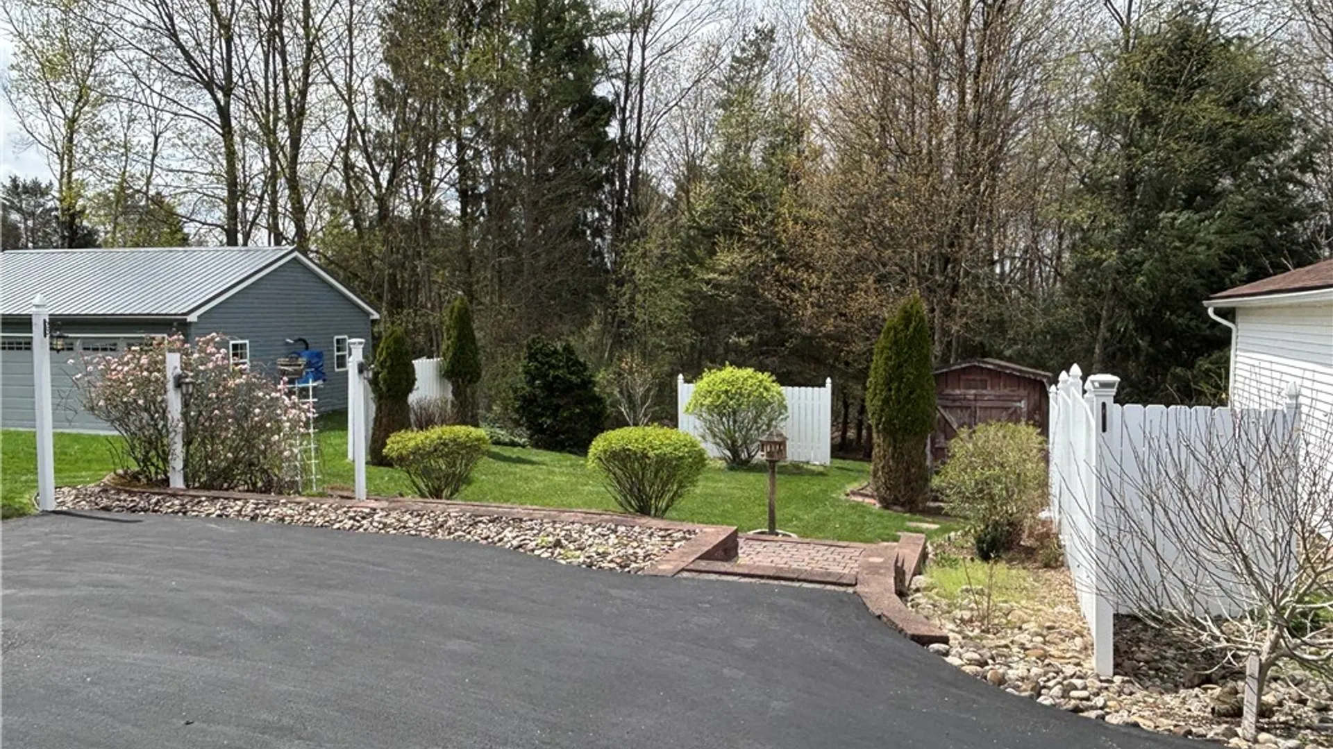 Property at 330 Pennsylvania Avenue, Kane Boro, PA 16735 4