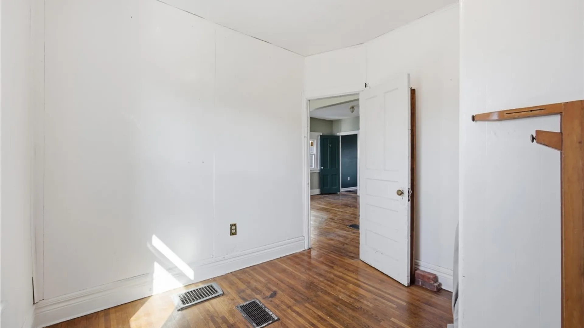 Property at 86 Garner Avenue, Buffalo, NY 14213 31