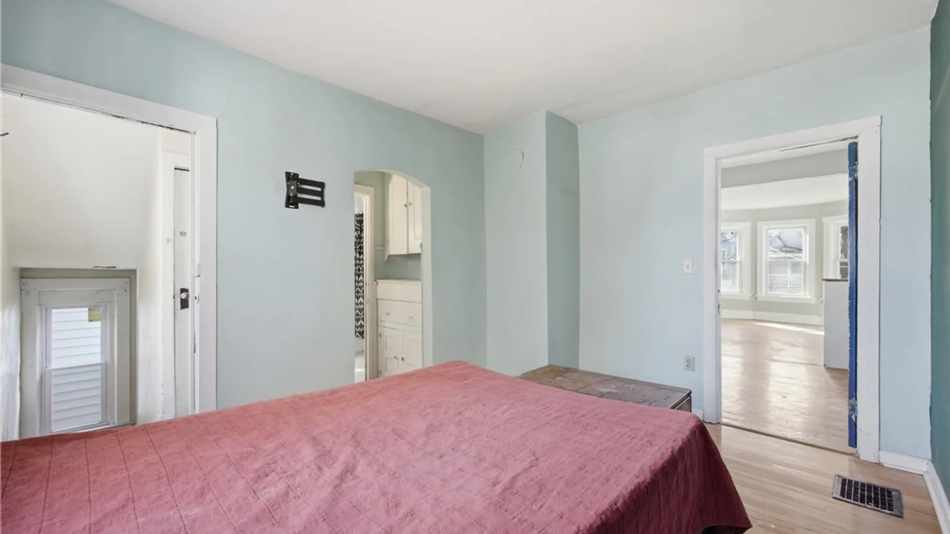 Property at 86 Garner Avenue, Buffalo, NY 14213 38