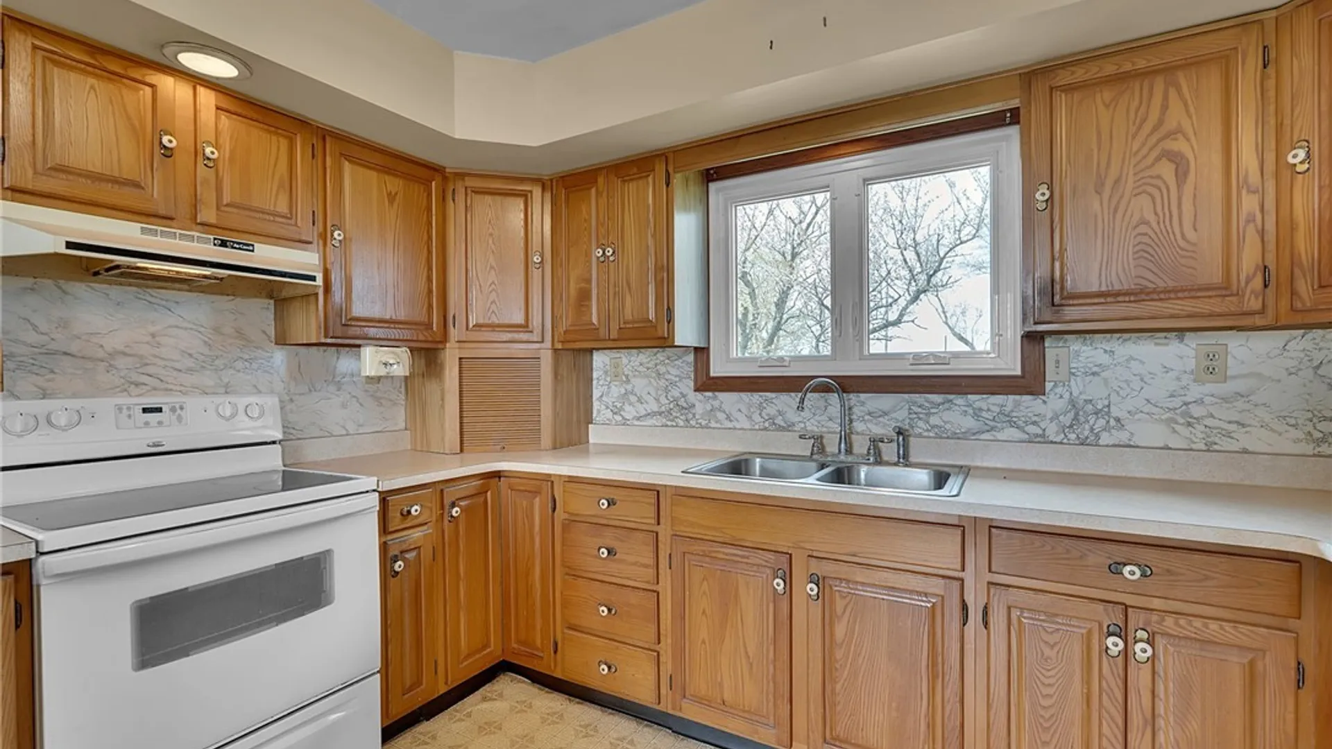 Property at 6850 Thwing Road, Leroy, NY 14482 17