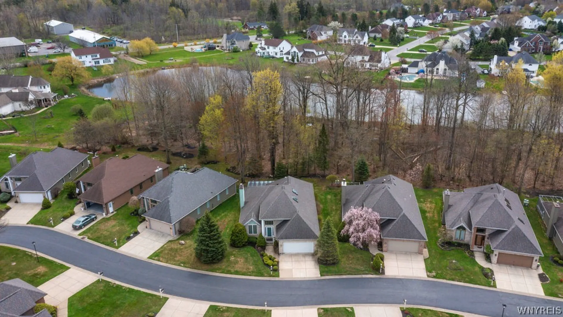 Property at 63 Sutherland Court, Clarence, NY 14221 5