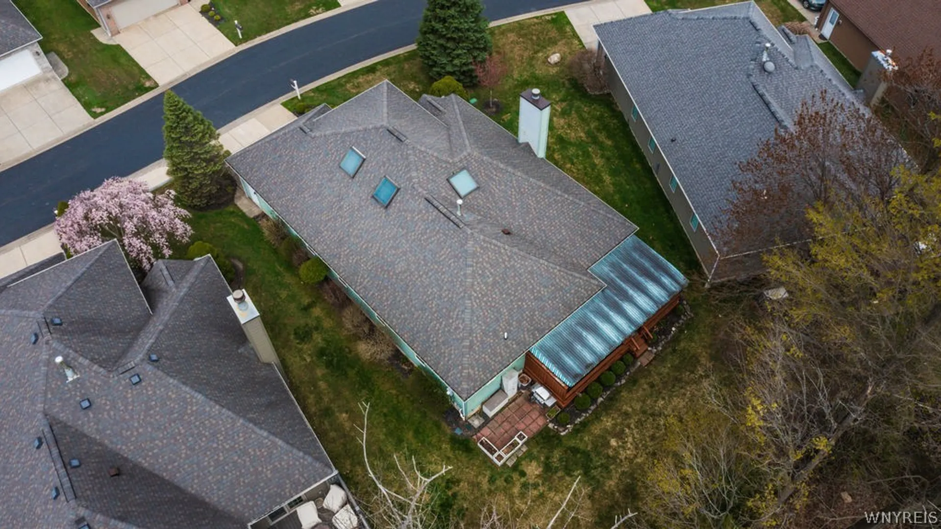 Property at 63 Sutherland Court, Clarence, NY 14221 7