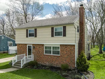 Property at 1900 Bruce Lane, Grand Island, NY 14072