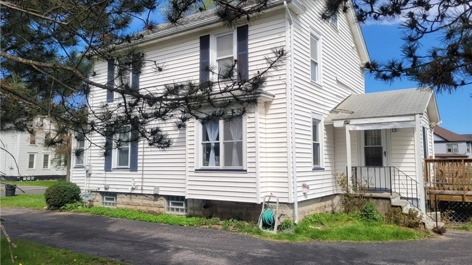 Property at 208 Heman Street, DeWitt, NY 13057 4