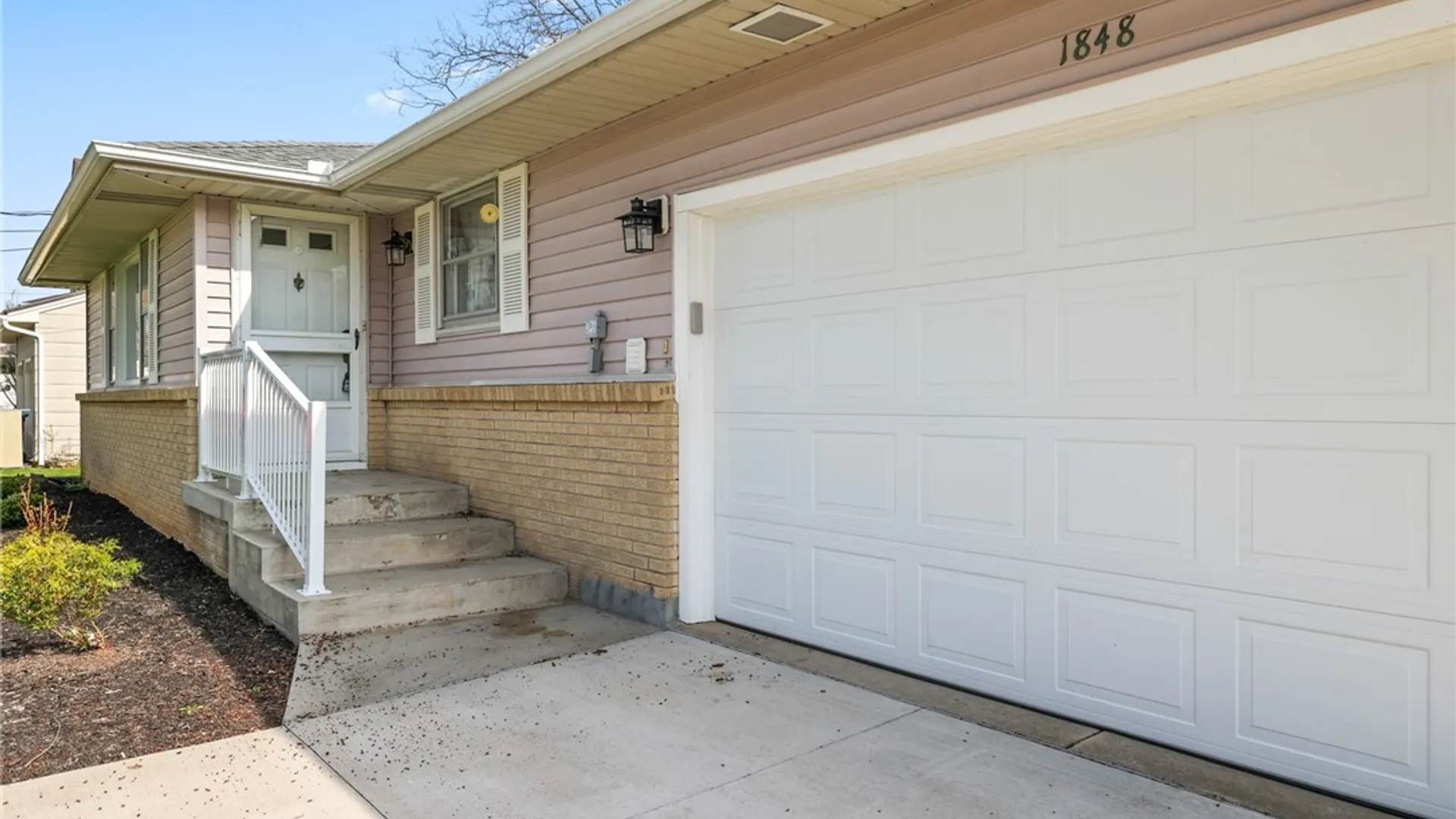 Property at 1848 Bedell Road, Grand Island, NY 14072 3