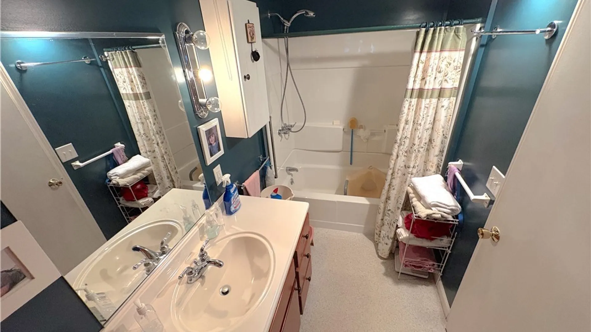 Property at 406 Broadway Avenue, Watertown City, NY 13601 28