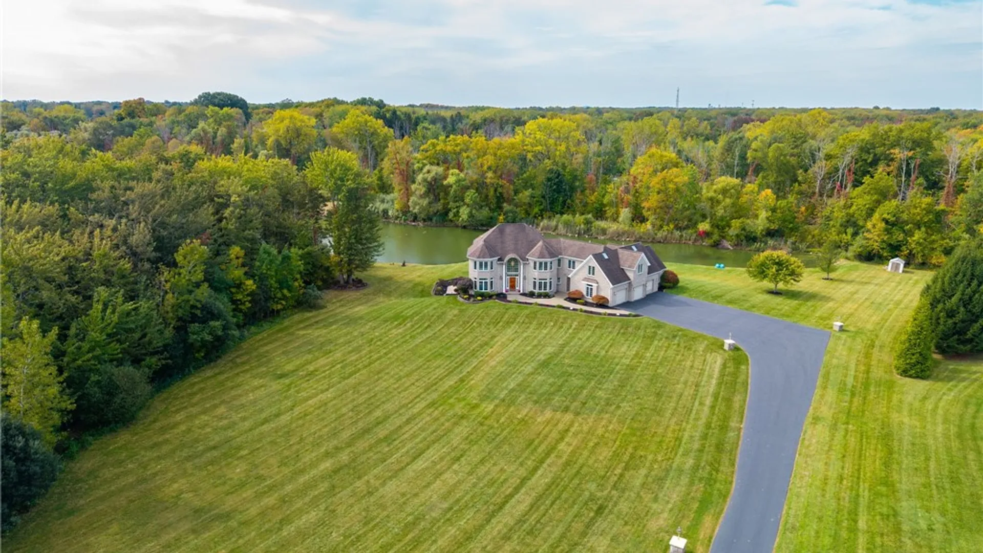 Property at 51 Stablegate Drive, Penfield, NY 14580 2