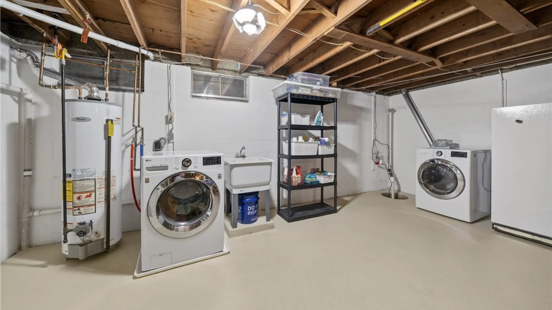 Property at 8018 Pickett Lane, Cicero, NY 13039 25