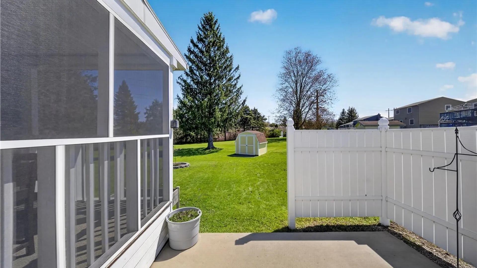 Property at 8018 Pickett Lane, Cicero, NY 13039 32