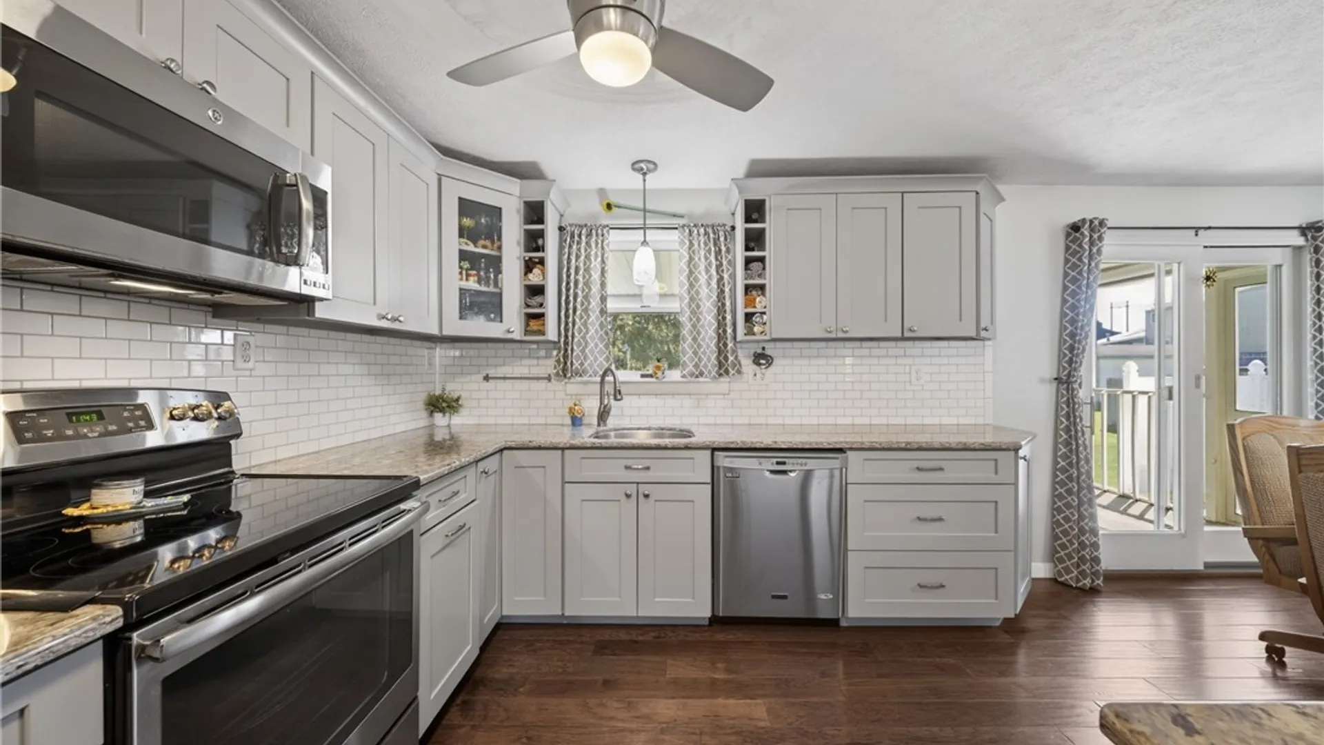 Property at 8018 Pickett Lane, Cicero, NY 13039 5