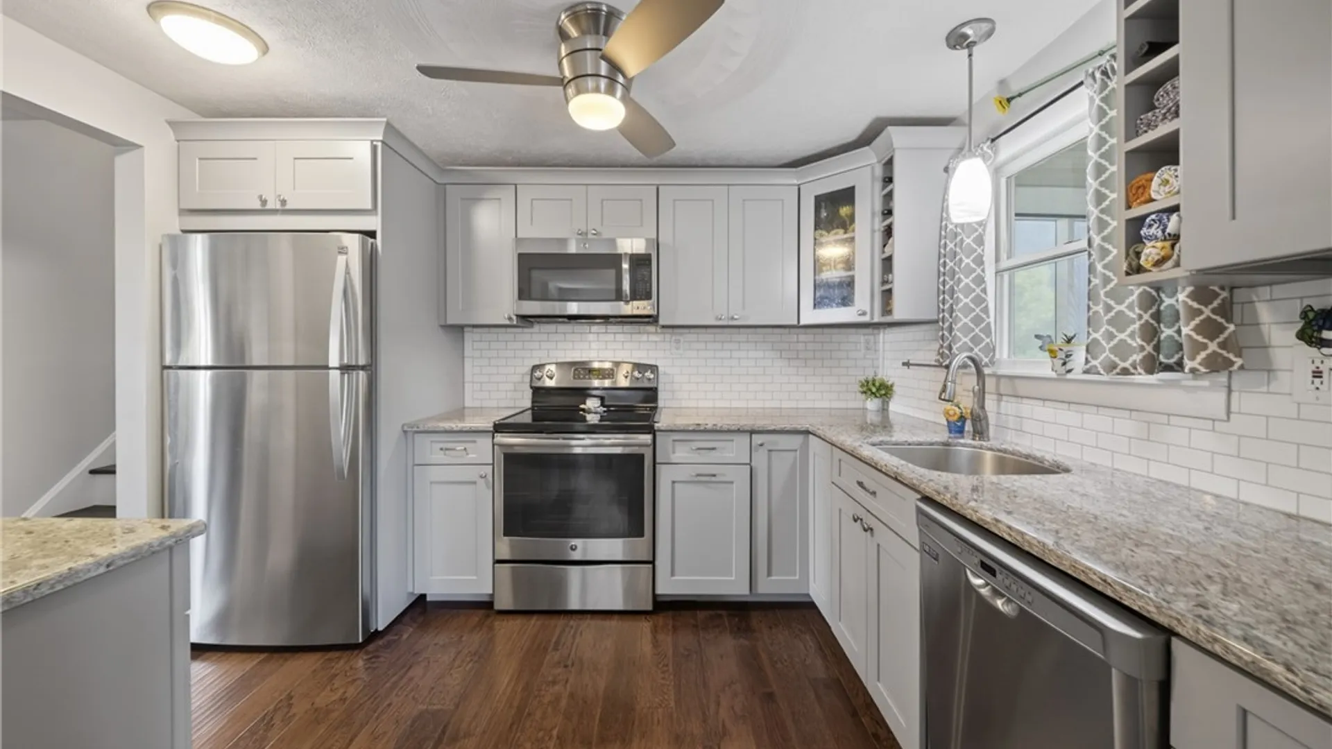 Property at 8018 Pickett Lane, Cicero, NY 13039 6