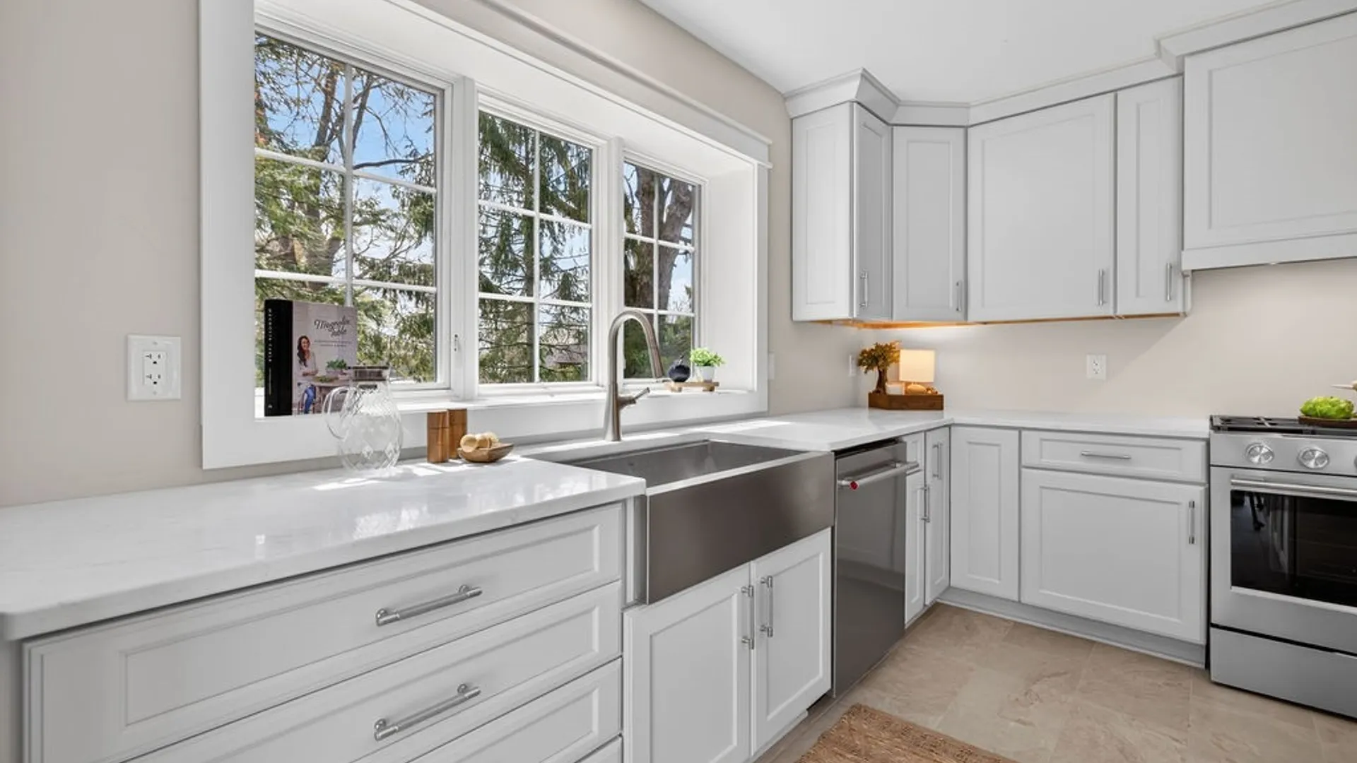 Property at 26 Elizabeth Street, Skaneateles, NY 13152 16