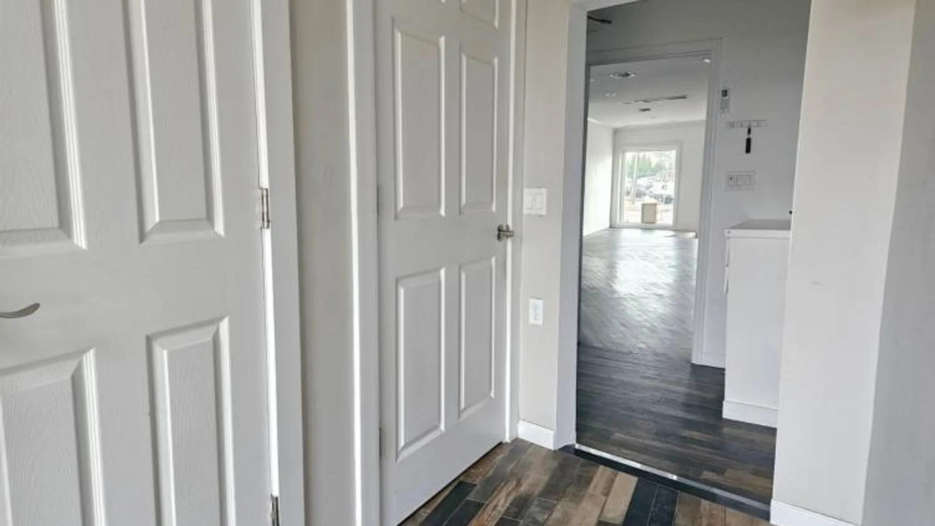 Property at 77 Jobs Lane, Southampton, NY 11968 5