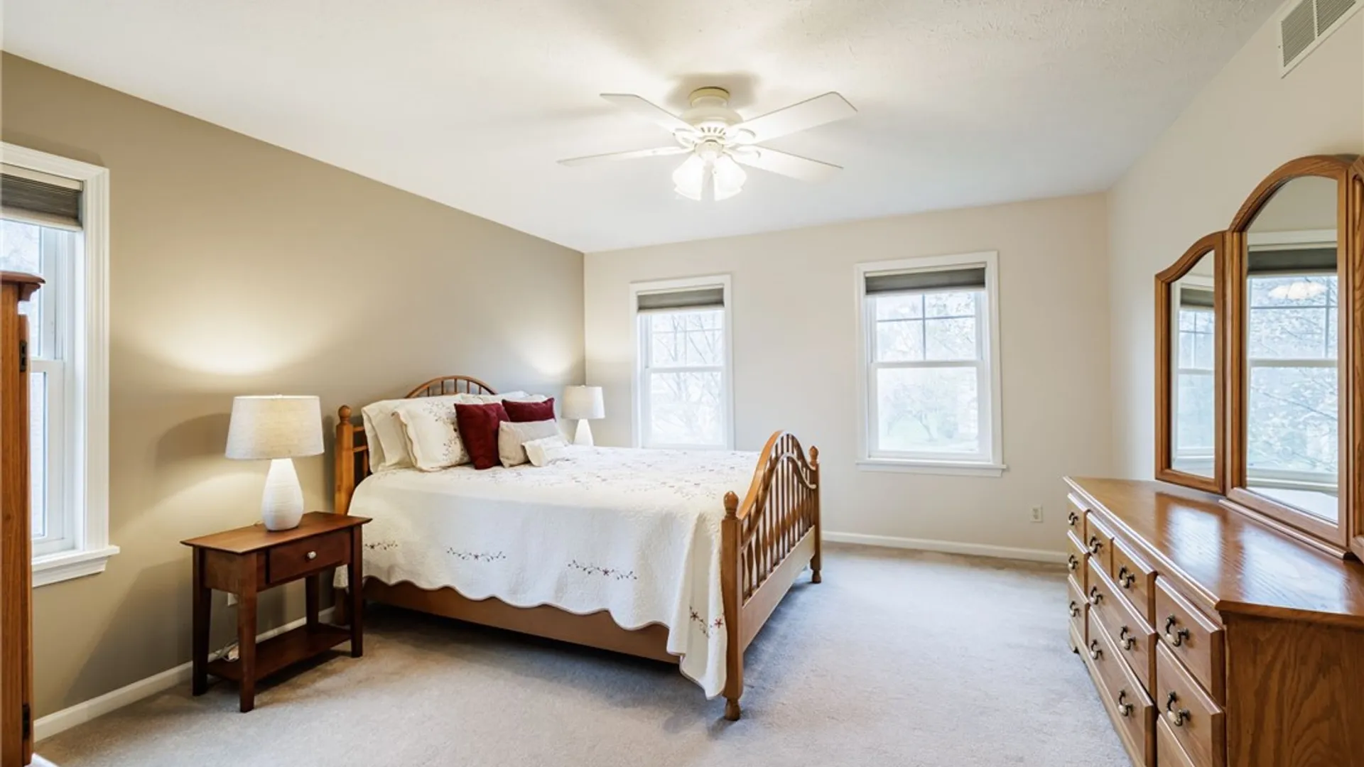 Property at 74 Brookline Lane, Greece, NY 14616 20