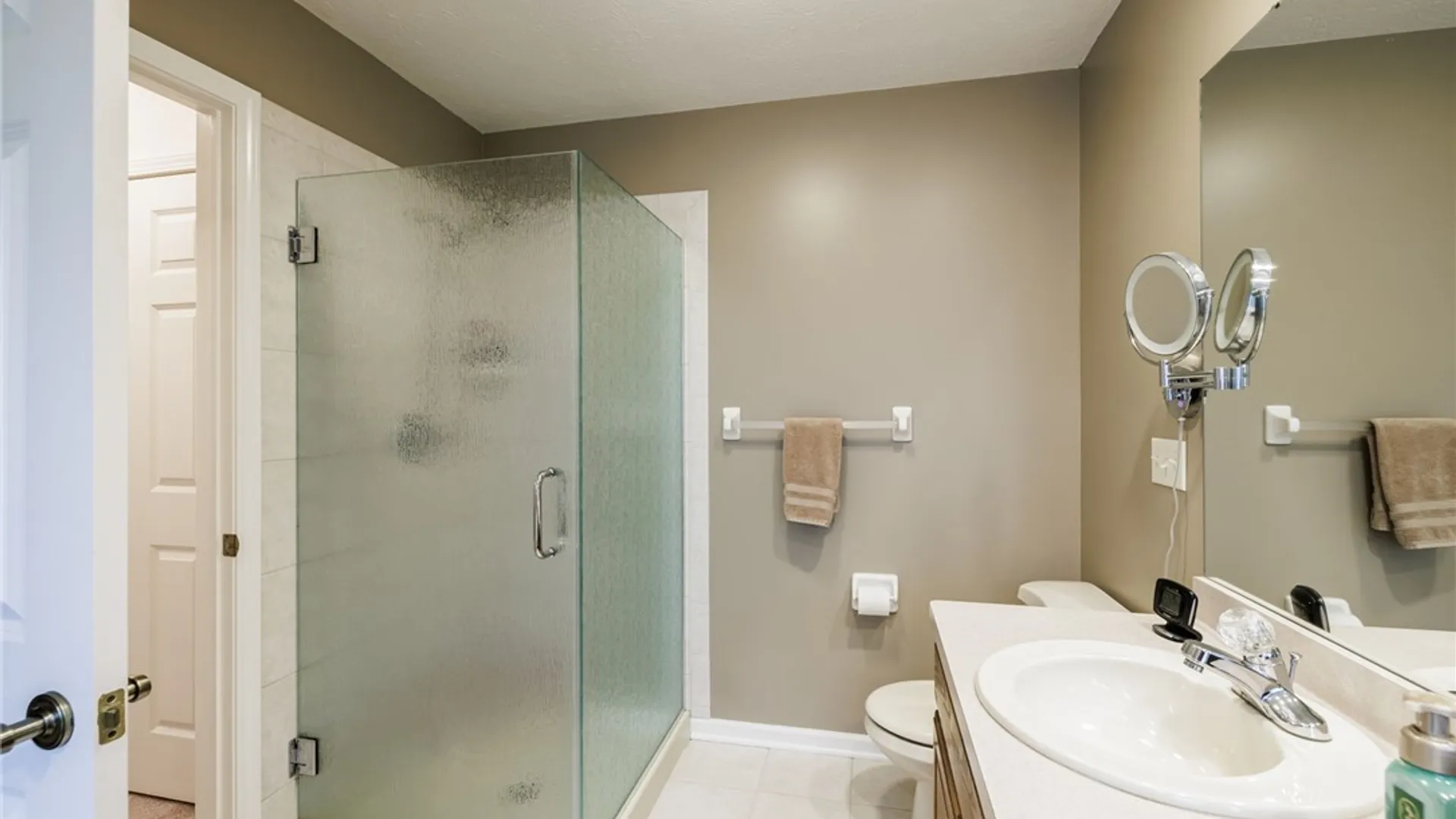 Property at 74 Brookline Lane, Greece, NY 14616 25