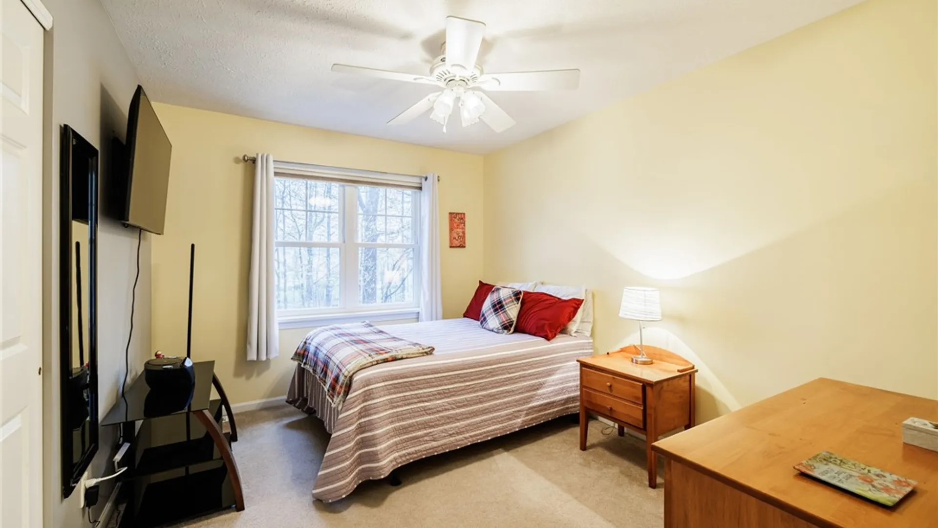 Property at 74 Brookline Lane, Greece, NY 14616 28